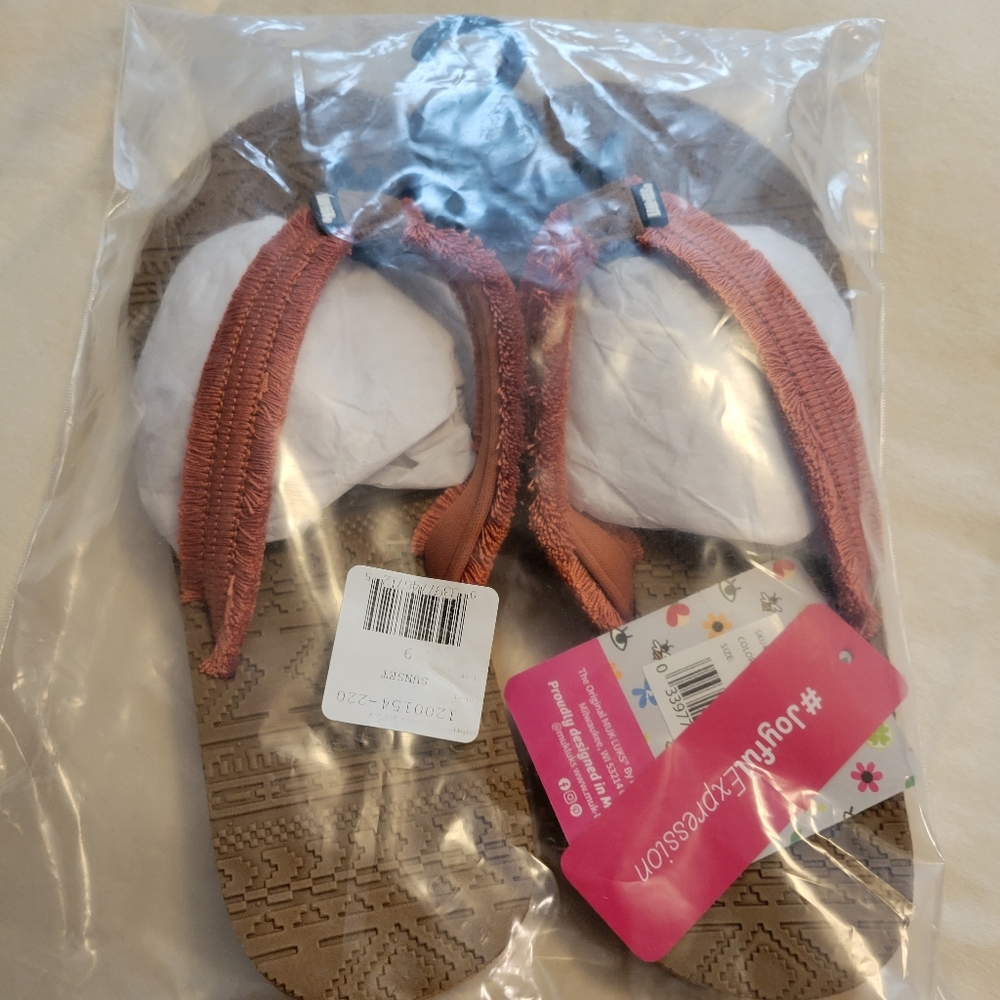 Muk Luks LukEes women's sandals, Sunset  Size 9